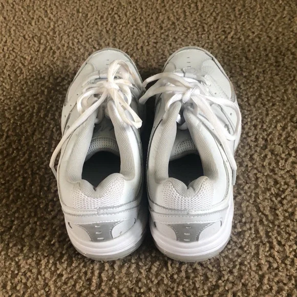 All white tennis shoes 😍 - Picture 4 of 6